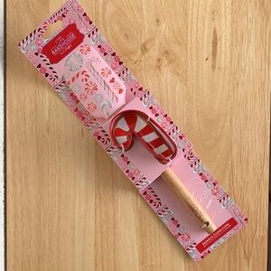 The Bakehouse Shop by Ciroa Christmas candy Spatula and candy can cookie cutter